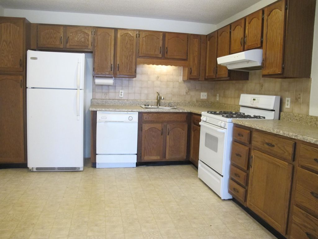 Photo of 377 Huse Road #25, Manchester, NH 03103 (MLS # 5079287)