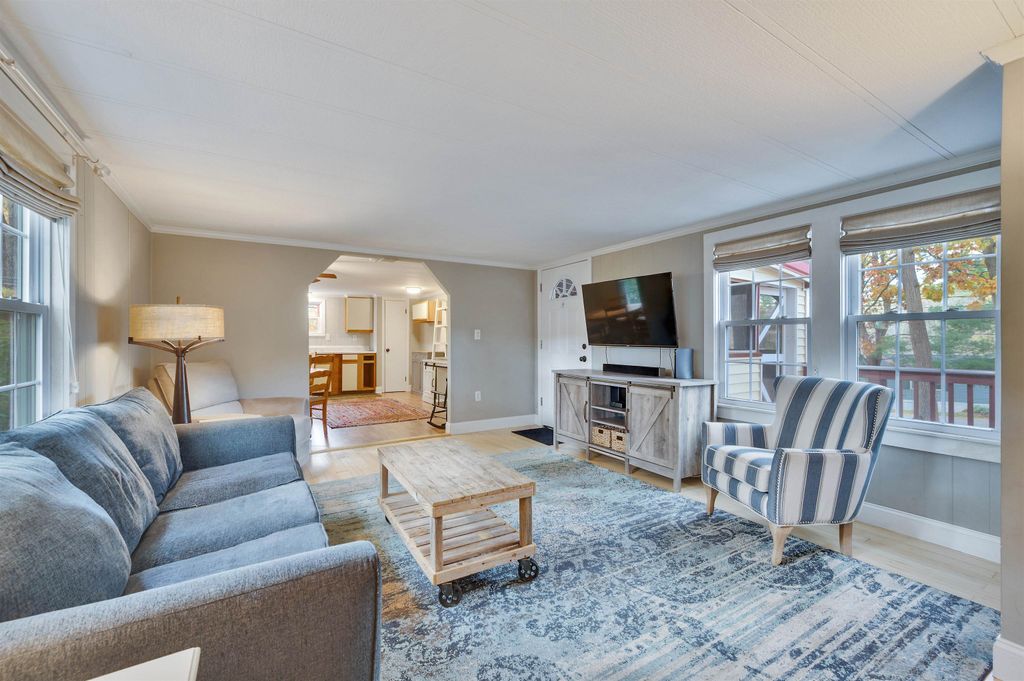 Photo of 10 Alder Street, Exeter, NH 03833 (MLS # 5067741)