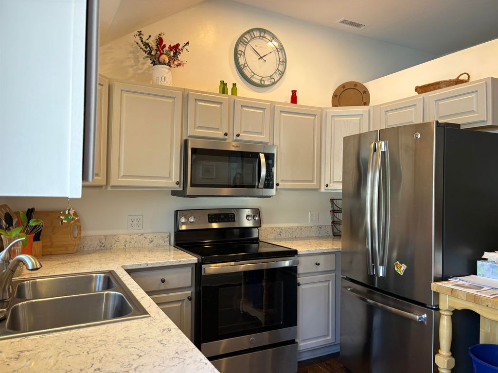 Photo of 47 Bog Road #G2, Concord, NH 03303 (MLS # 5077241)