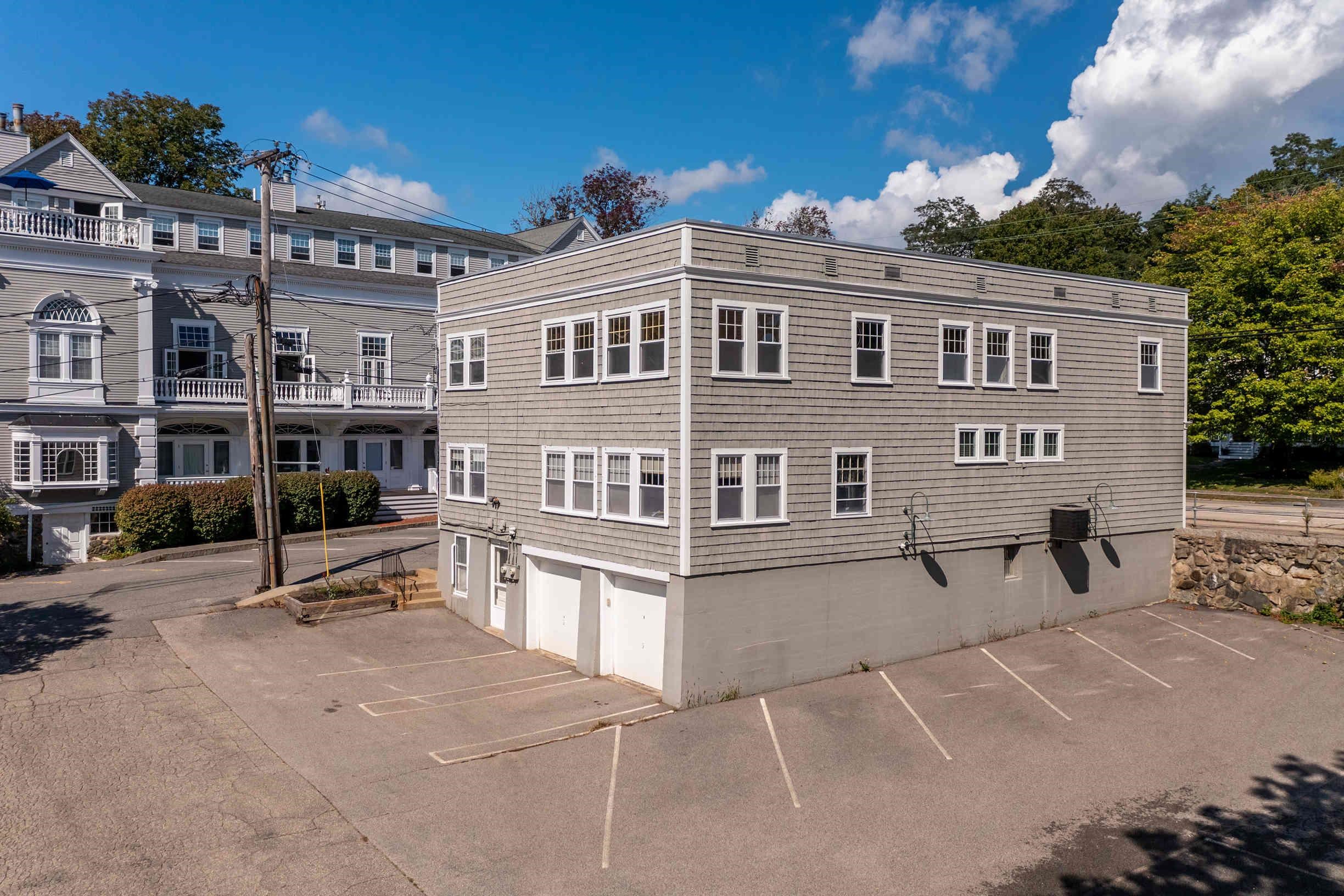 435 York Street