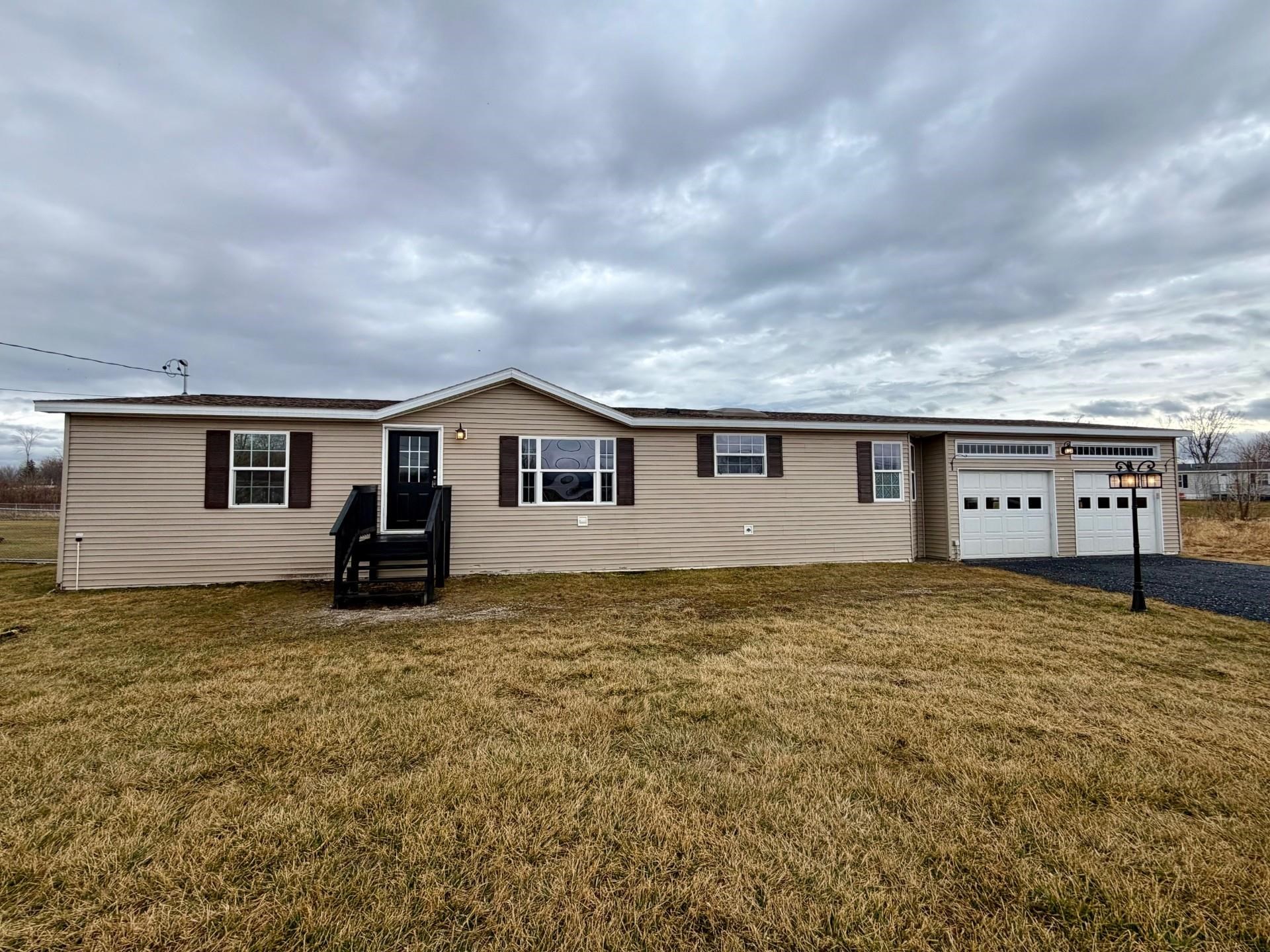 Photo 1 of 25 — 111 Deso Drive, Alburgh, VT 05440
