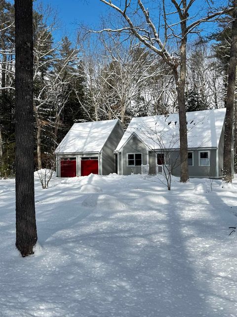 Photo of 22 Brae Burn Road, Moultonborough, NH 03254 (MLS # 5074684)