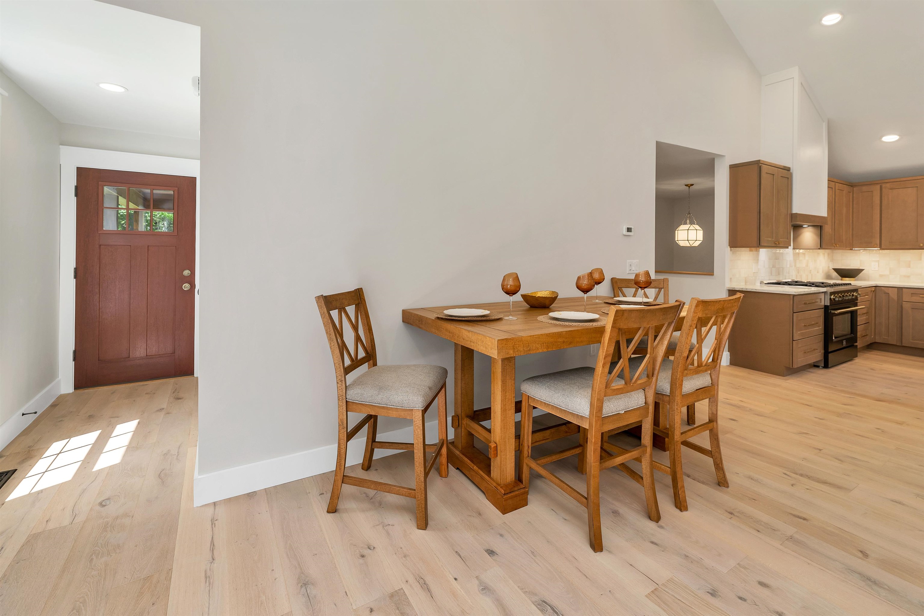 Gilford, New Hampshire 03249, United States, 3 Bedrooms Bedrooms, ,3 BathroomsBathrooms,Residential,Active,155291