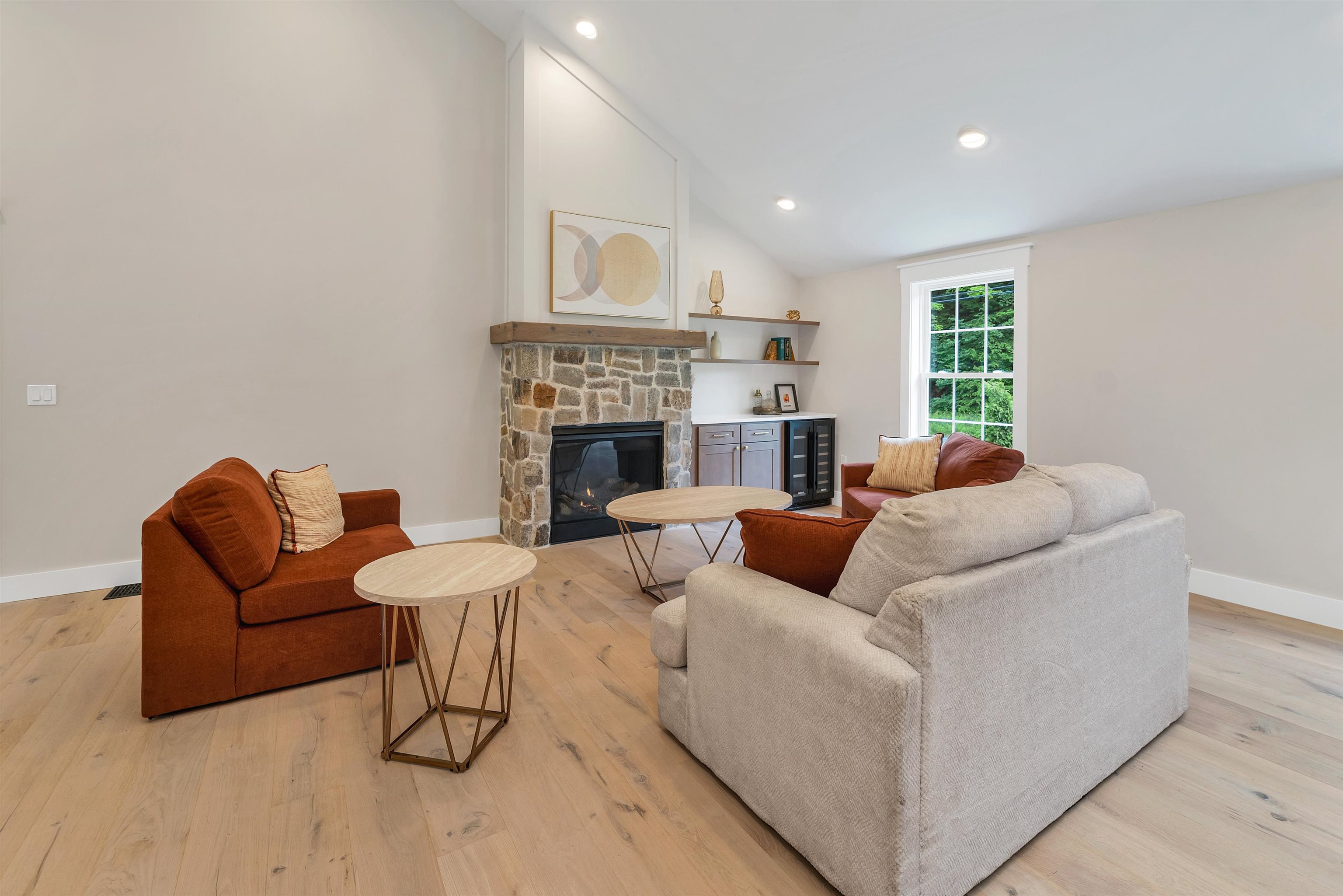 Gilford, New Hampshire 03249, United States, 3 Bedrooms Bedrooms, ,3 BathroomsBathrooms,Residential,Active,155291