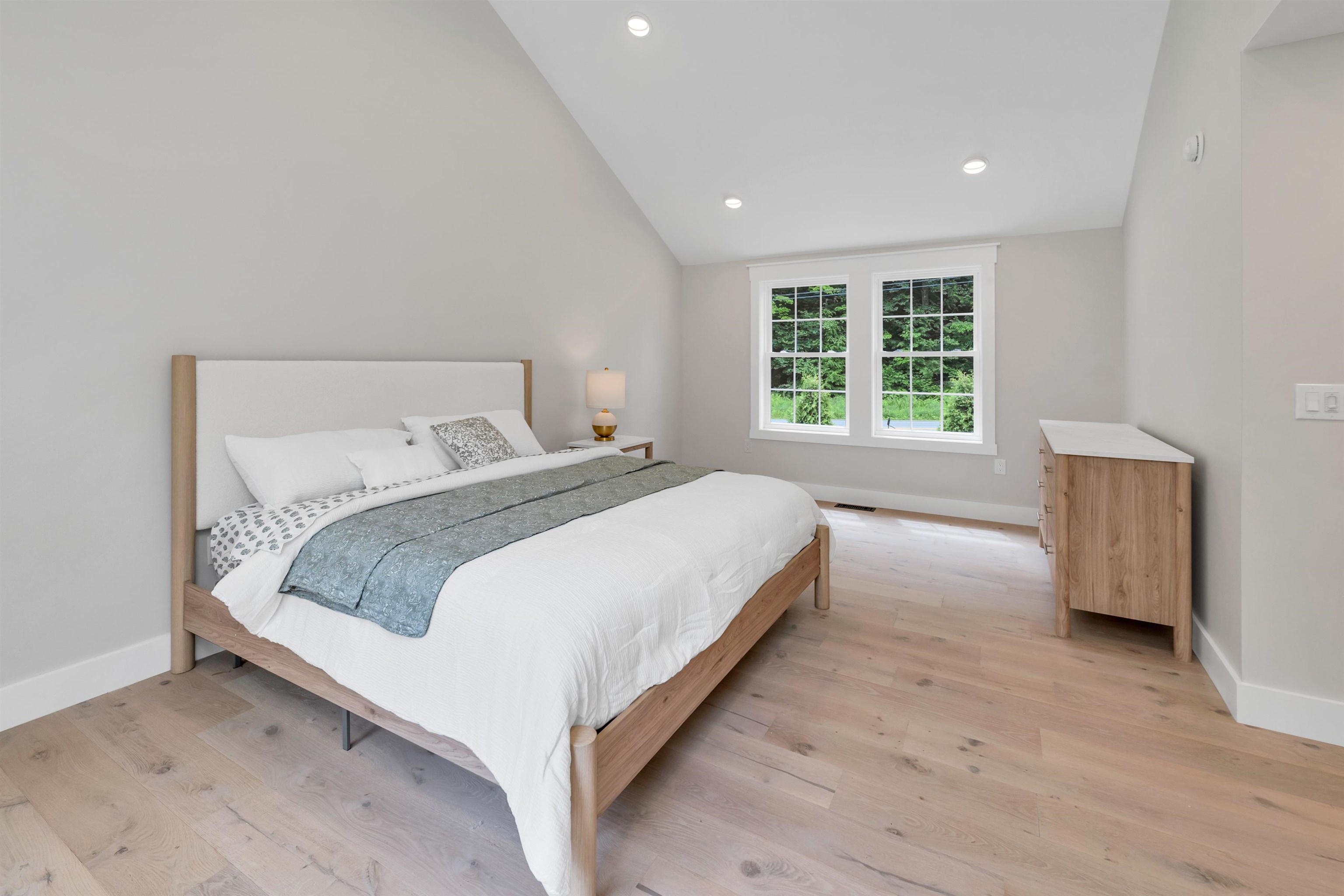 Gilford, New Hampshire 03249, United States, 3 Bedrooms Bedrooms, ,3 BathroomsBathrooms,Residential,Active,155291