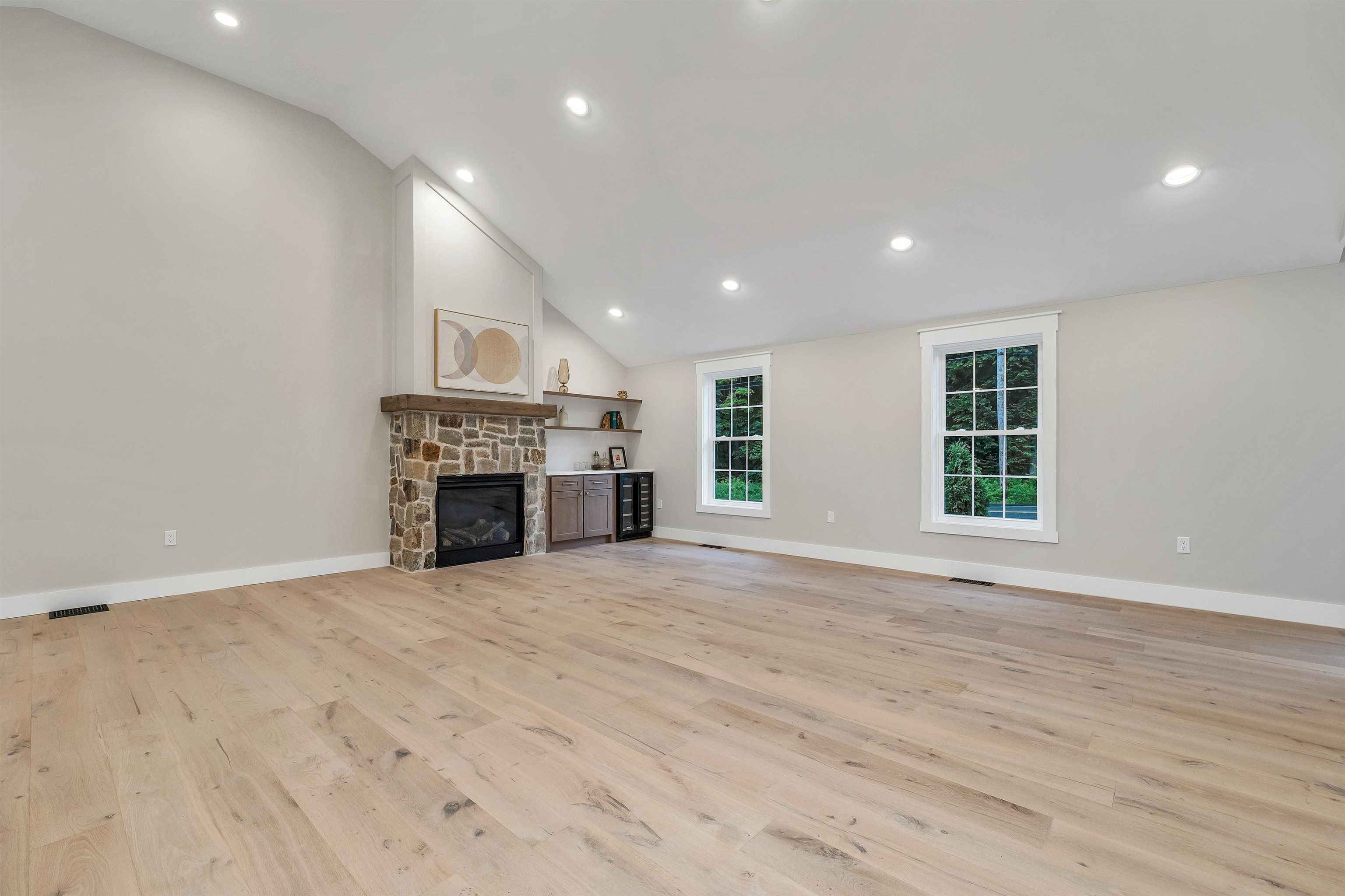 Gilford, New Hampshire 03249, United States, 3 Bedrooms Bedrooms, ,3 BathroomsBathrooms,Residential,Active,155291