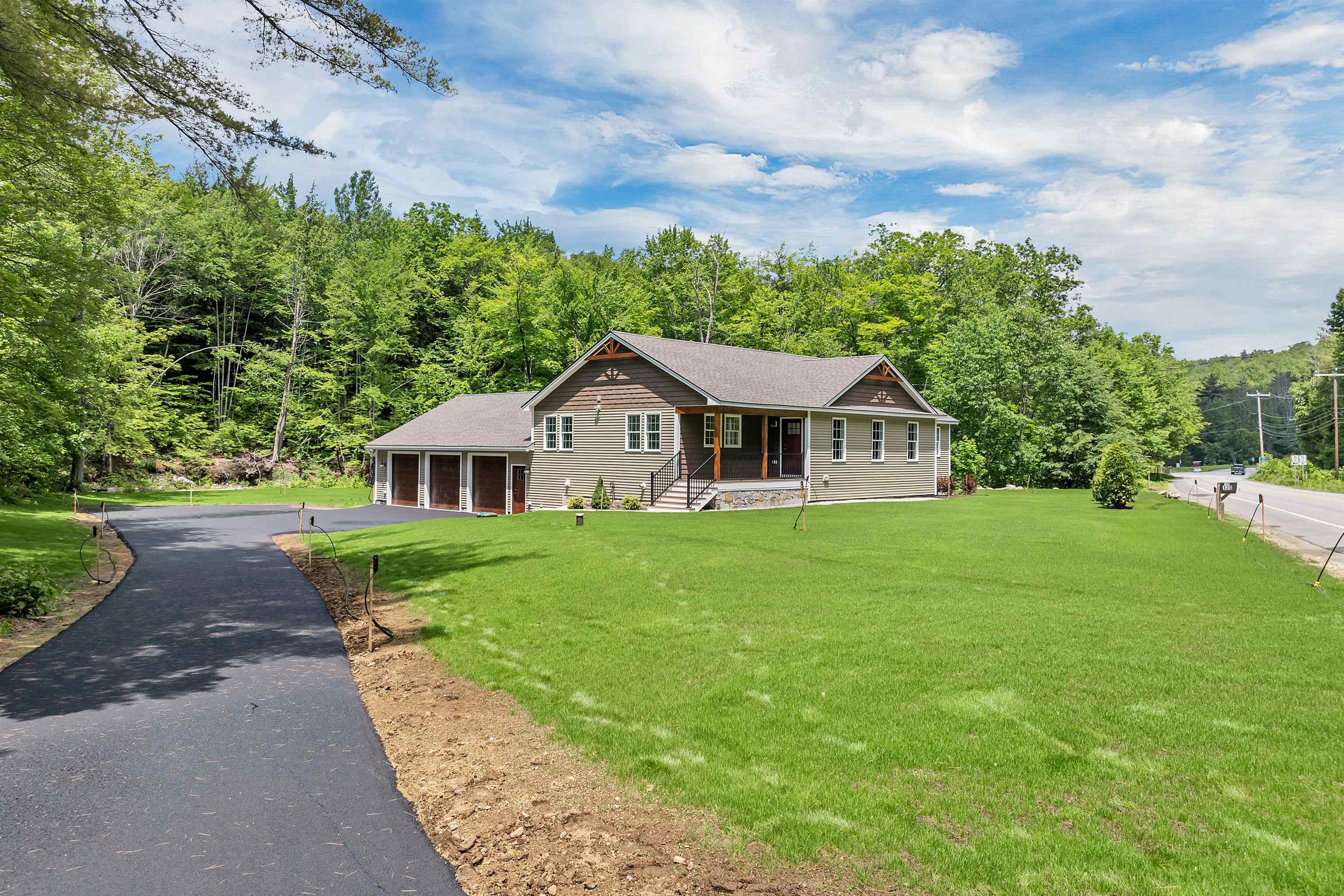 Gilford, New Hampshire 03249, United States, 3 Bedrooms Bedrooms, ,3 BathroomsBathrooms,Residential,Active,155291