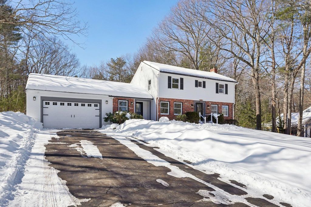 Photo of 55 Woodridge Road, Hampstead, NH 03826 (MLS # 5076855)