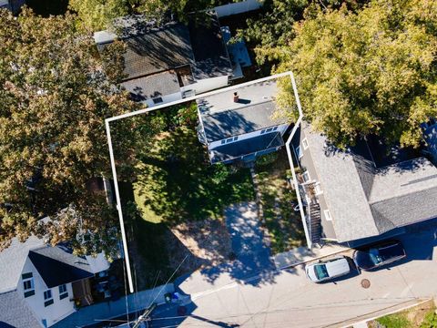 Photo of 92 Brewster Street, Portsmouth, NH 03801 (MLS # 5065720)