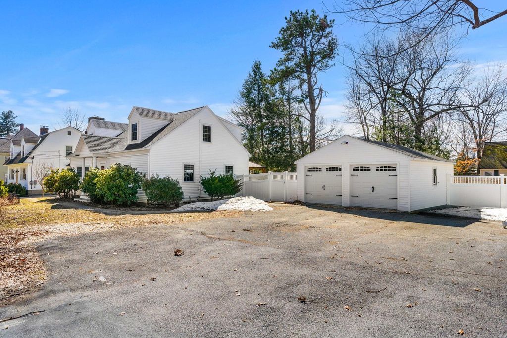 Photo of 23 Eastman Street, Nashua, NH 03060 (MLS # 5080018)