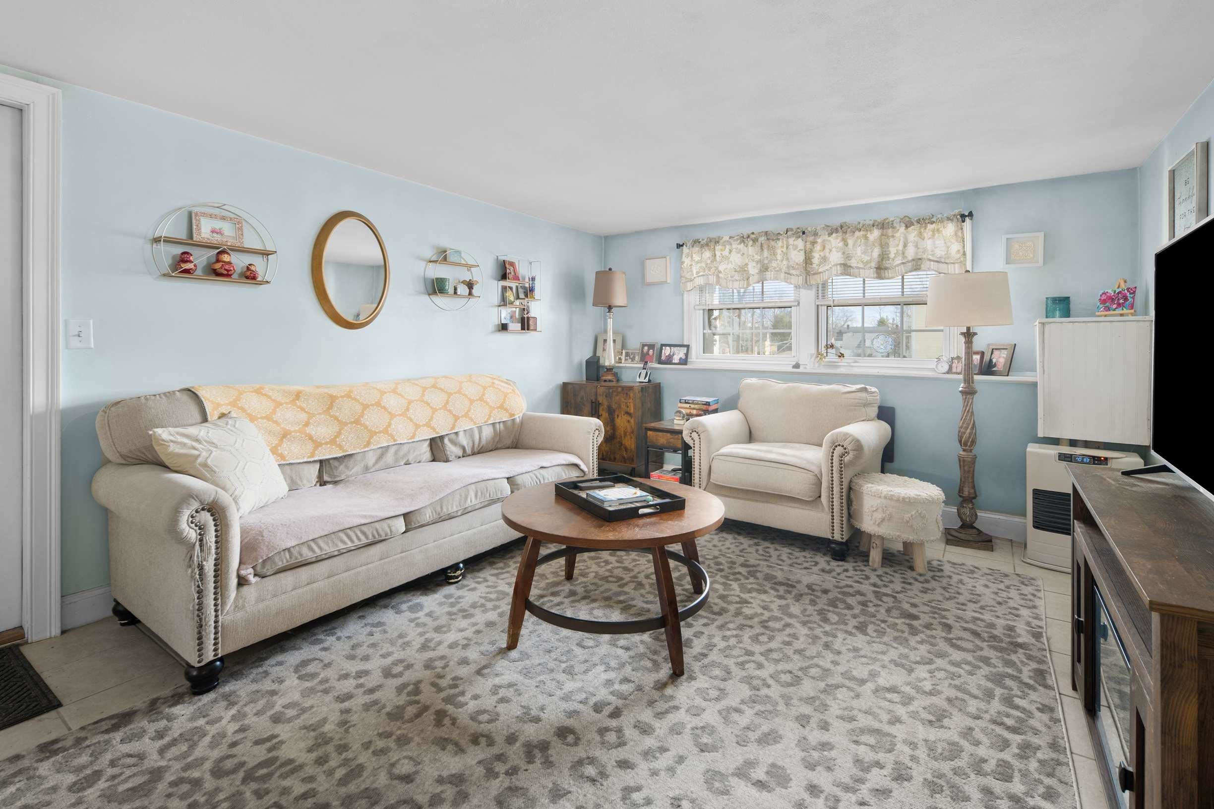 11 Carriage Hill Road B