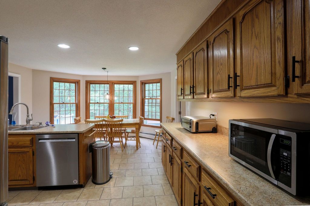 Photo of 6 David Drive, Pelham, NH 03076 (MLS # 5077425)