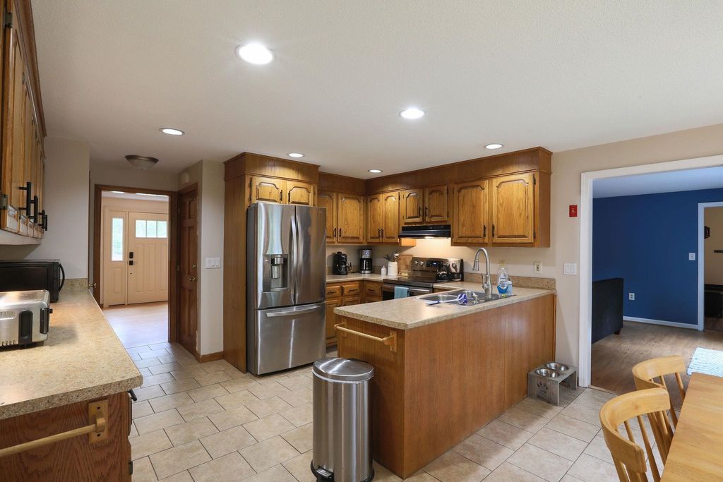 Photo of 6 David Drive, Pelham, NH 03076 (MLS # 5077425)