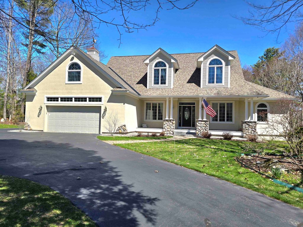Photo of 2212 Moat Lane, Hales Location, NH 03860 (MLS # 5085442)
