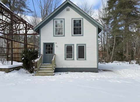 25 Huckins Street Ossipee NH 03814
