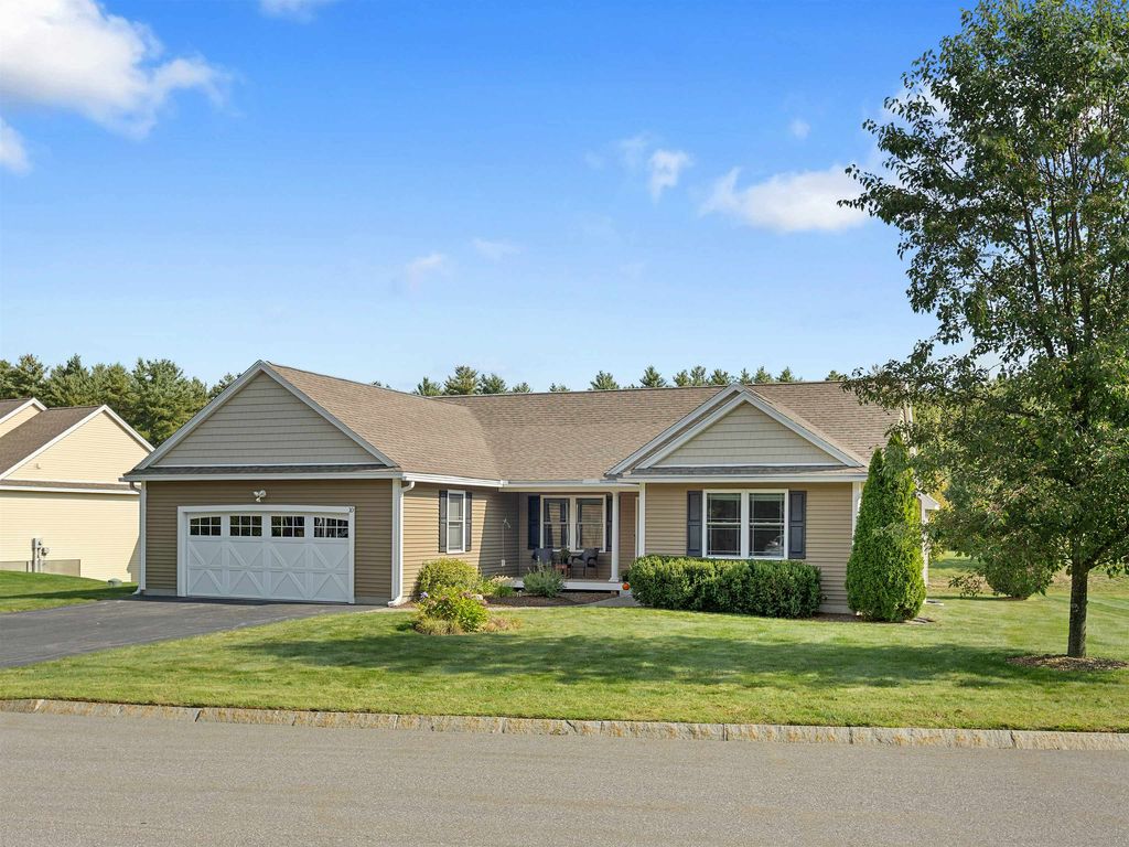 Photo of 10 Pilgrim Circle, Nashua, NH 03063 (MLS # 5062971)