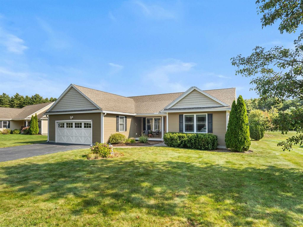 Photo of 10 Pilgrim Circle, Nashua, NH 03063 (MLS # 5062971)