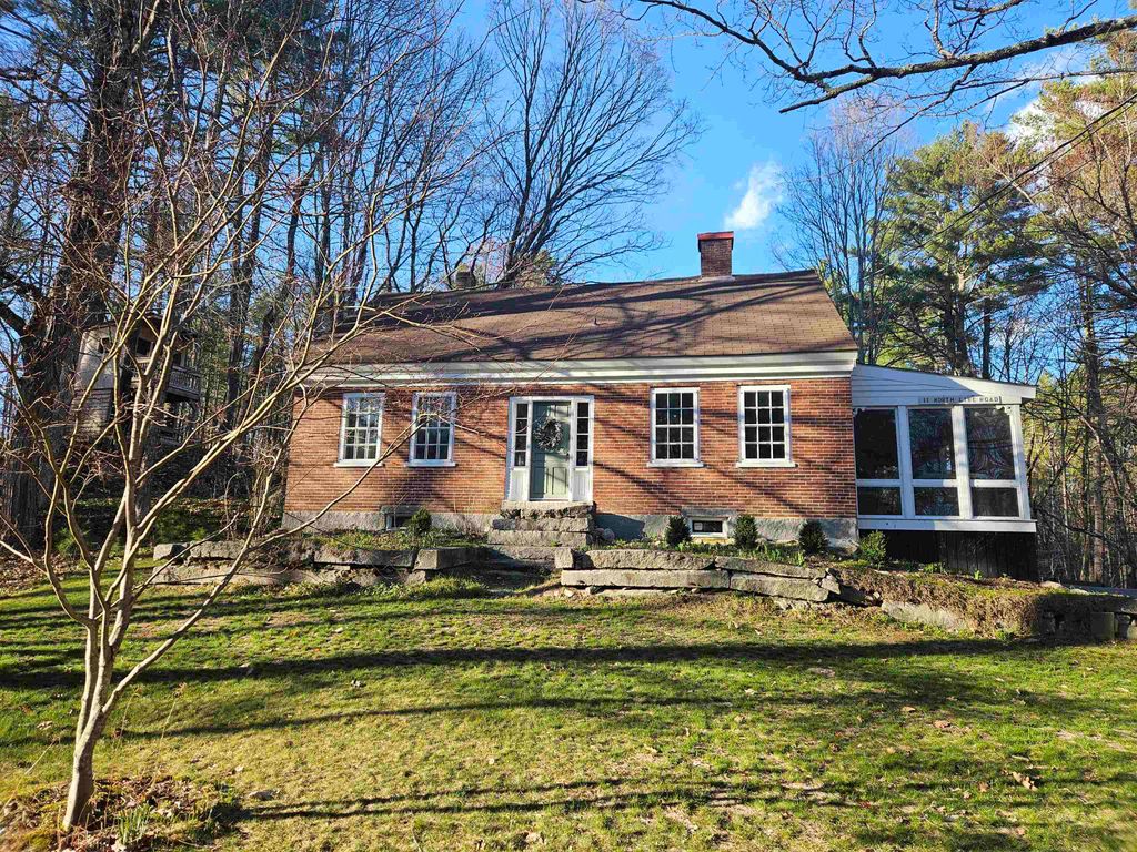 Photo of 11 North Line Road, Wolfeboro, NH 03894 (MLS # 5077690)