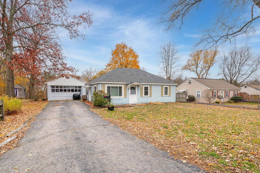 Photo of 95 Medford Street, Manchester, NH 03109 (MLS # 5069595)