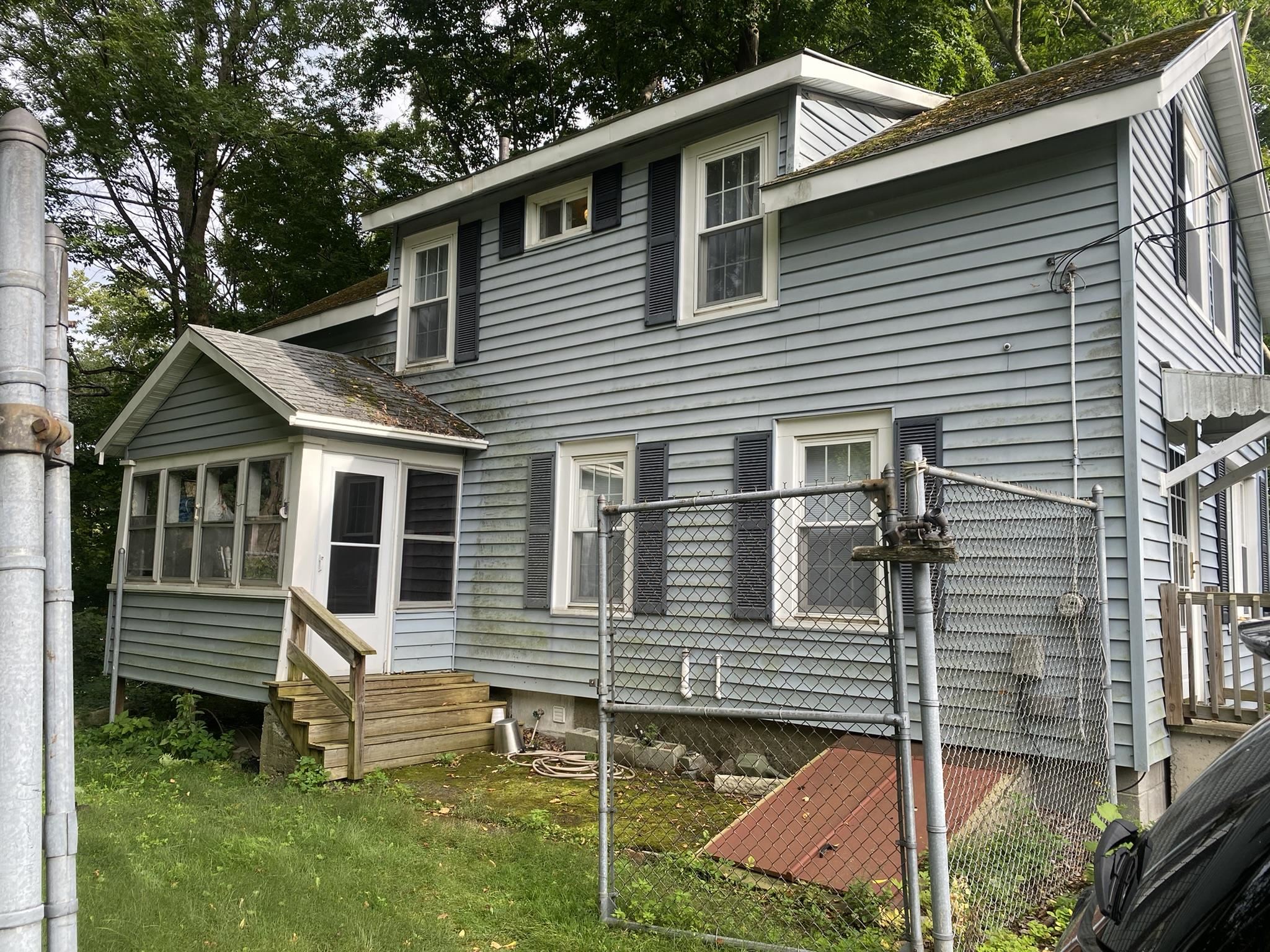 14 Robinson Avenue