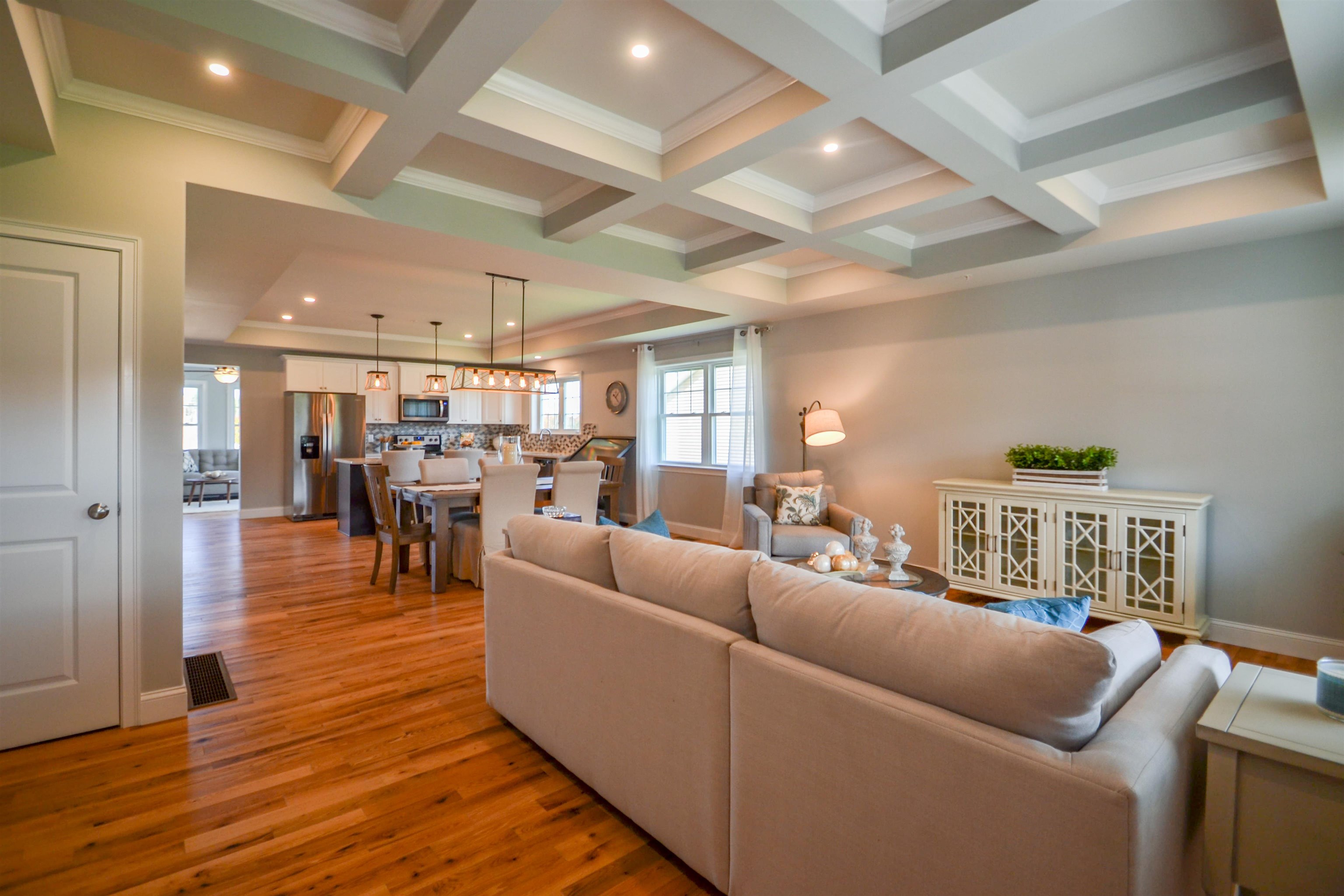 4 Taylor Circle 14