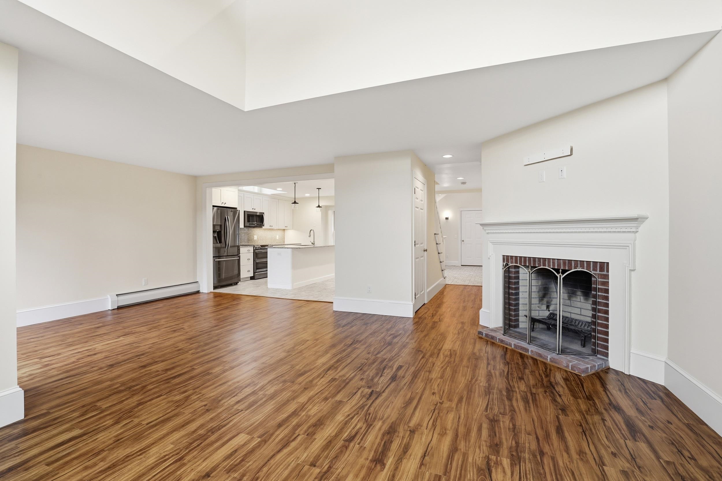 10 Highland Ridge Road