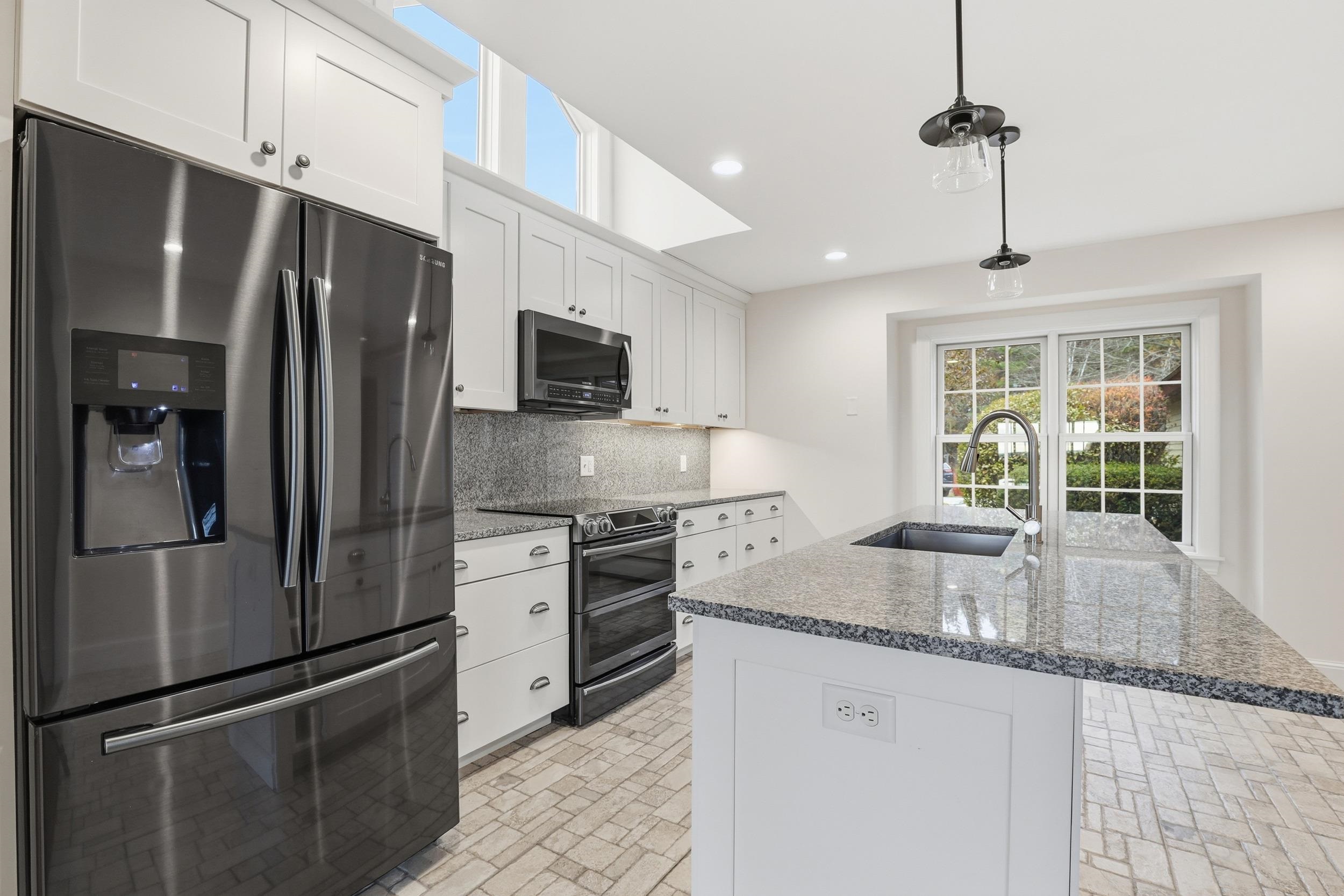 10 Highland Ridge Road