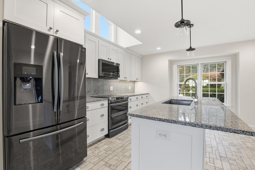 Photo of 10 Highland Ridge Road, New London, NH 03257 (MLS # 5069181)