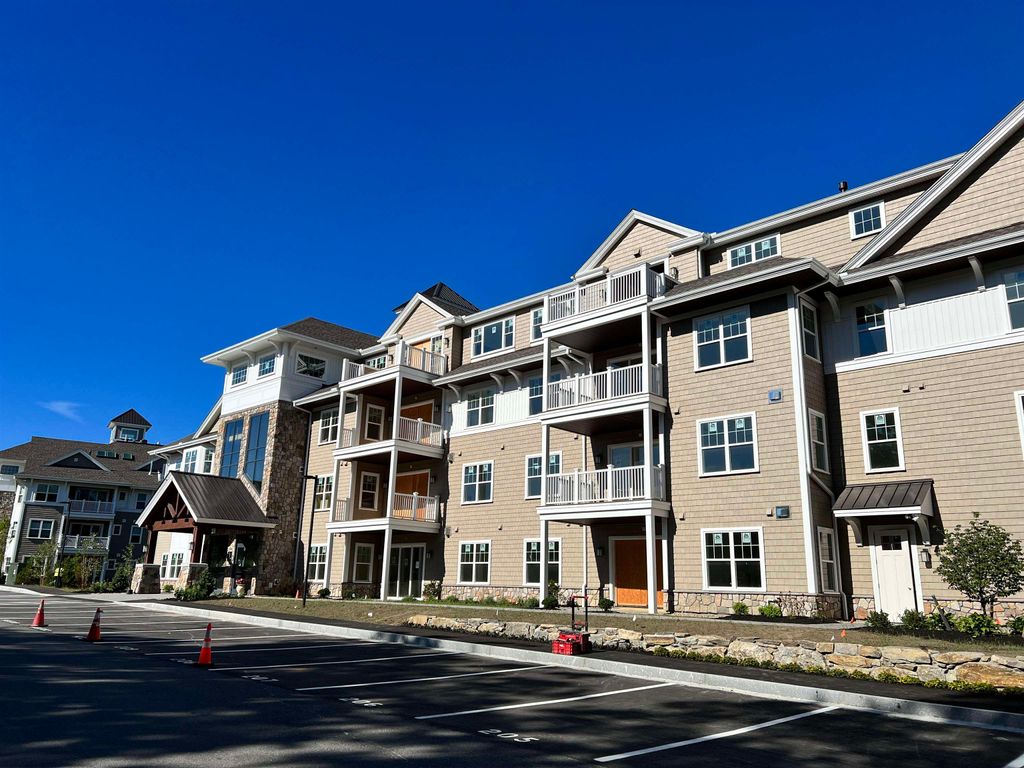 Photo of 1 Longview Drive #310, Atkinson, NH 03811 (MLS # 5065085)