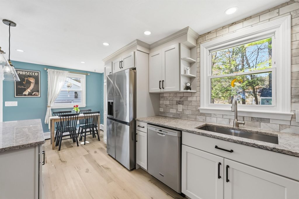 Photo of 15 Clay Street, Merrimack, NH 03054 (MLS # 5082882)