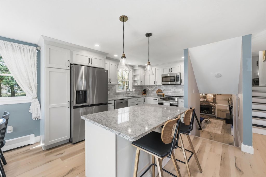 Photo of 15 Clay Street, Merrimack, NH 03054 (MLS # 5082882)