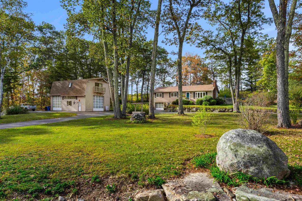 Photo of 61 Hardy Road, Londonderry, NH 03053 (MLS # 5063846)