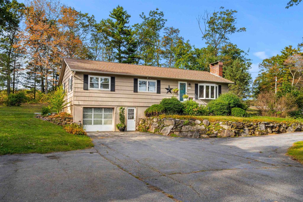 Photo of 61 Hardy Road, Londonderry, NH 03053 (MLS # 5063846)