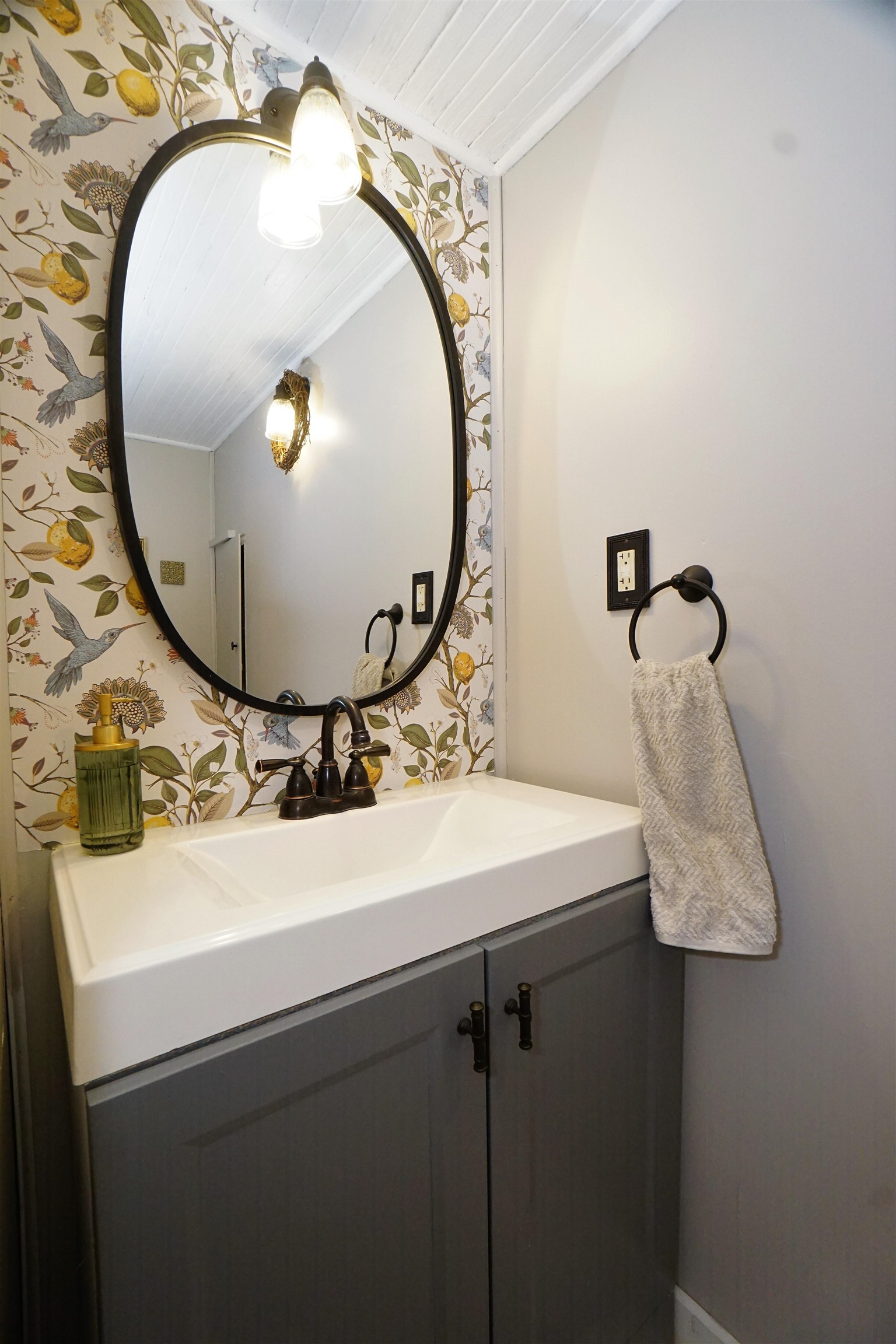 Chichester, New Hampshire 03258, United States, 3 Bedrooms Bedrooms, ,2 BathroomsBathrooms,Residential,Pending,101770