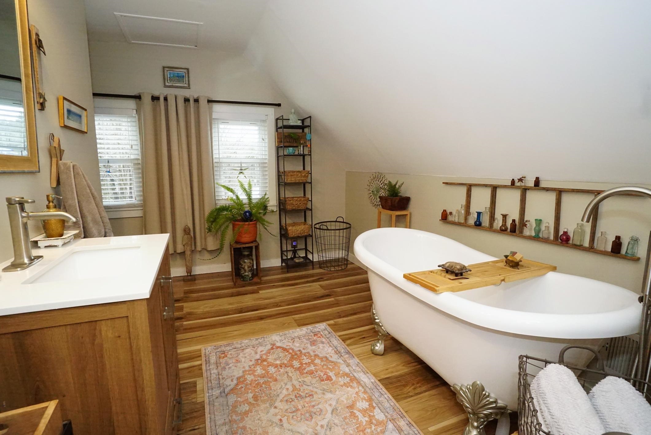 Chichester, New Hampshire 03258, United States, 3 Bedrooms Bedrooms, ,2 BathroomsBathrooms,Residential,Pending,101770