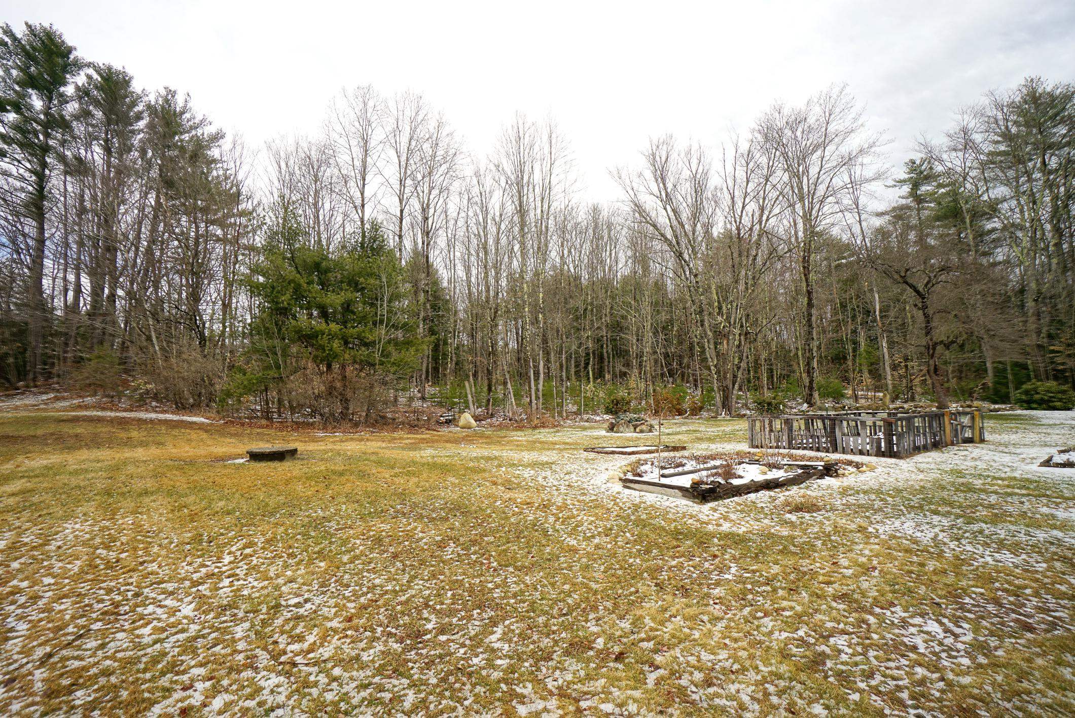 Chichester, New Hampshire 03258, United States, 3 Bedrooms Bedrooms, ,2 BathroomsBathrooms,Residential,Pending,101770