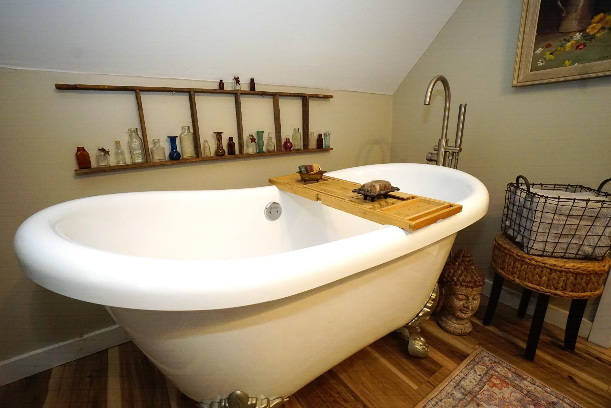 Chichester, New Hampshire 03258, United States, 3 Bedrooms Bedrooms, ,2 BathroomsBathrooms,Residential,Pending,101770