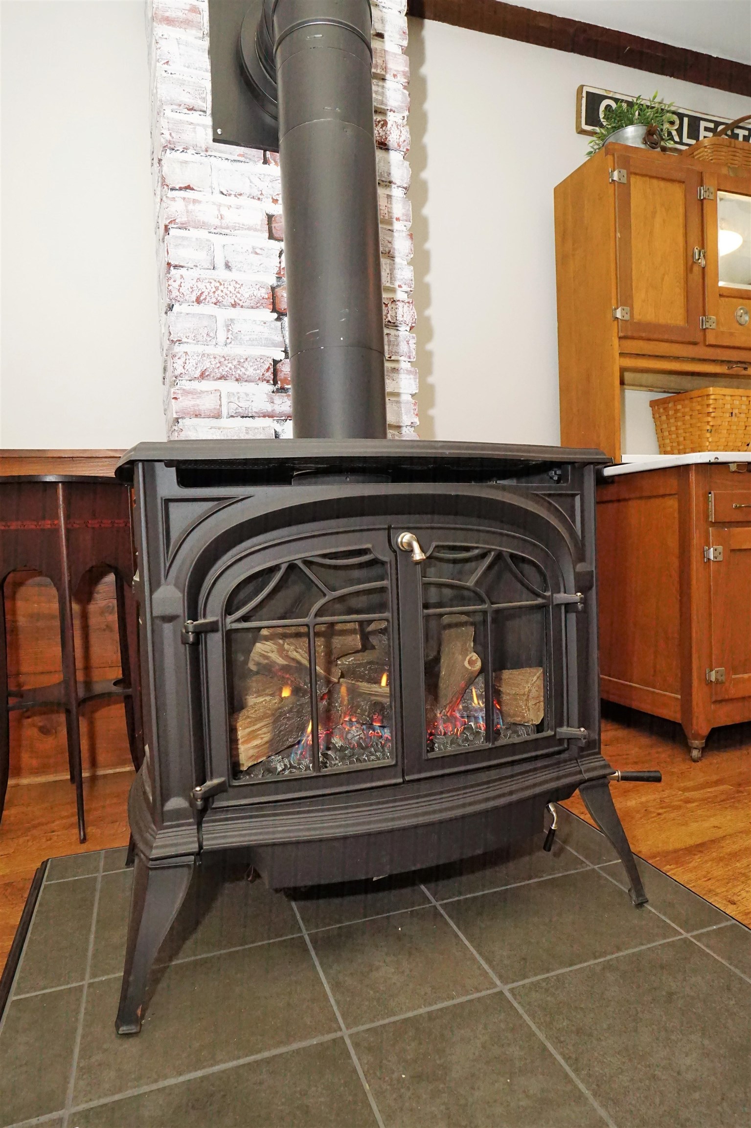 Chichester, New Hampshire 03258, United States, 3 Bedrooms Bedrooms, ,2 BathroomsBathrooms,Residential,Pending,101770