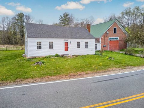 Photo of 1457 Upper City Road, Pittsfield, NH 03263 (MLS # 5087640)