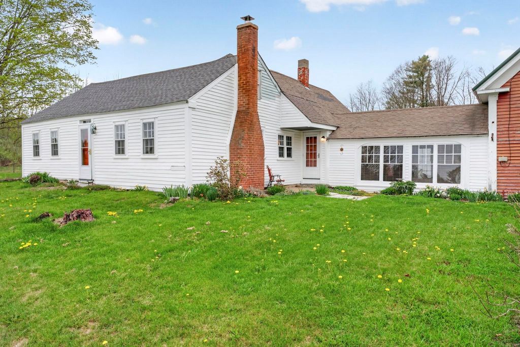 Photo of 1457 Upper City Road, Pittsfield, NH 03263 (MLS # 5087640)