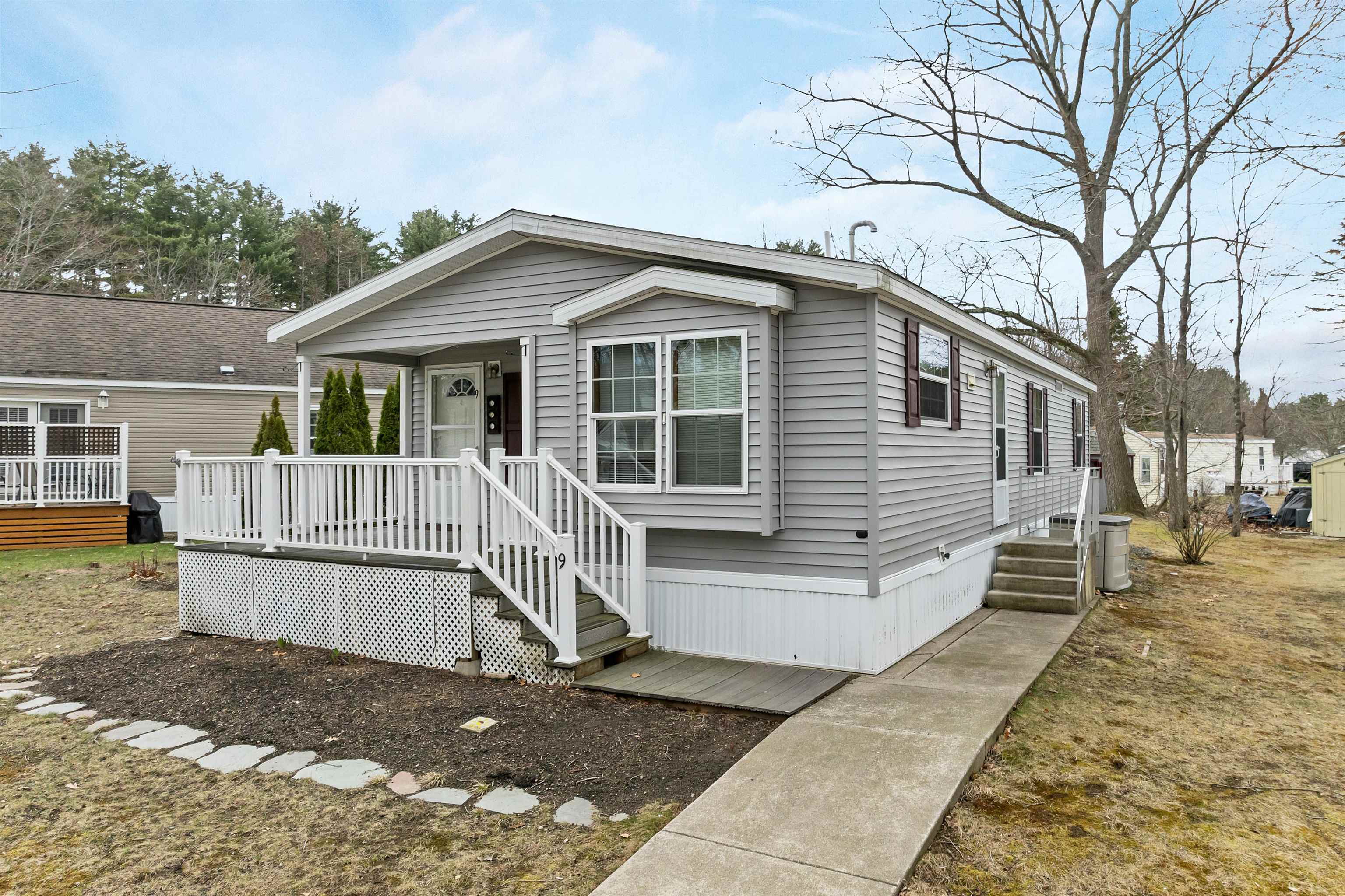 Photo 1 of 43 — 9 Slate Run, North Hampton, NH 03862