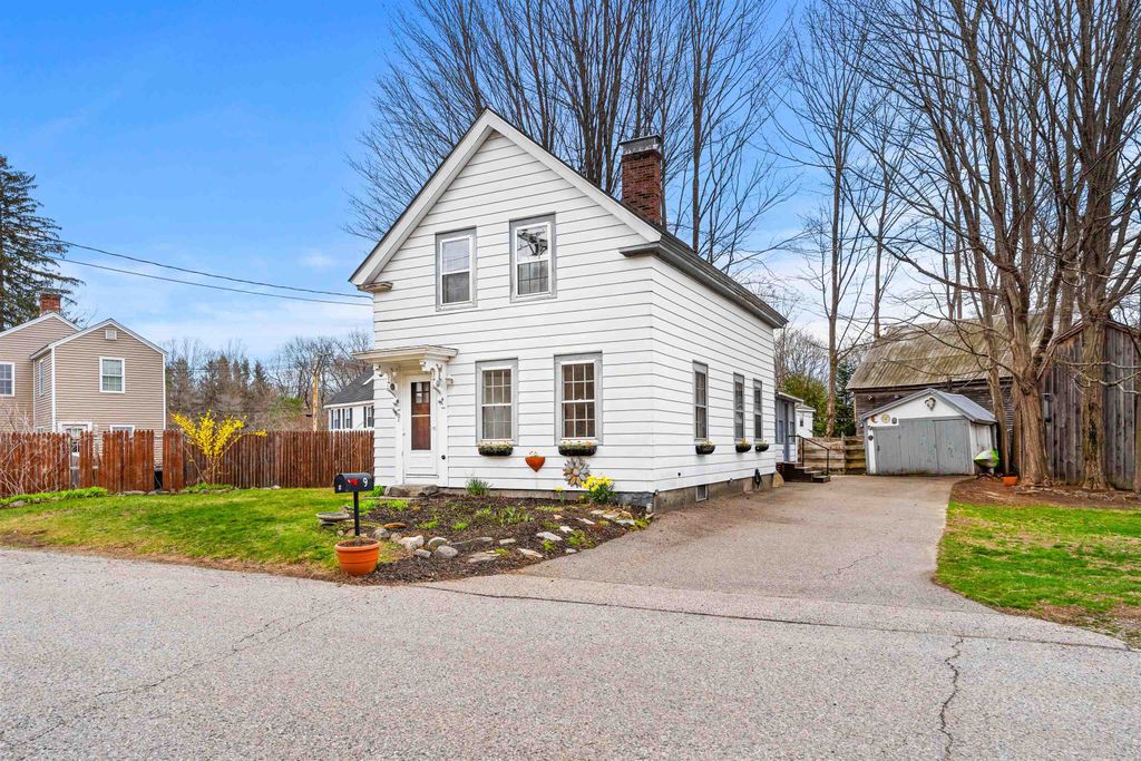 Photo of 9 Railroad Avenue, Newfields, NH 03856 (MLS # 5084011)