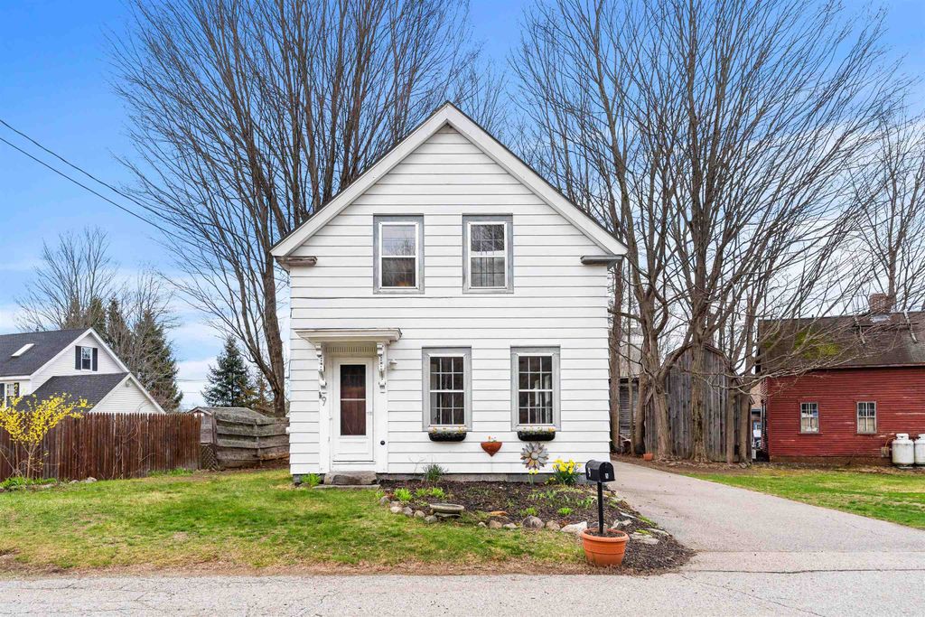 Photo of 9 Railroad Avenue, Newfields, NH 03856 (MLS # 5084011)