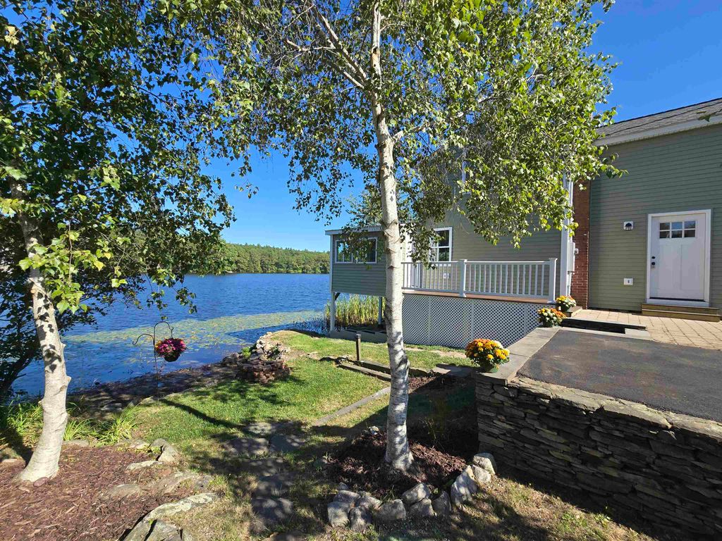 Photo of 85 Shadow Lake Road, Salem, NH 03079 (MLS # 5061298)