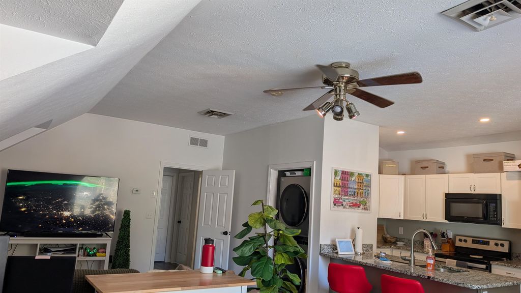 Photo of 56 McIntosh Lane, Bedford, NH 03110 (MLS # 5084533)