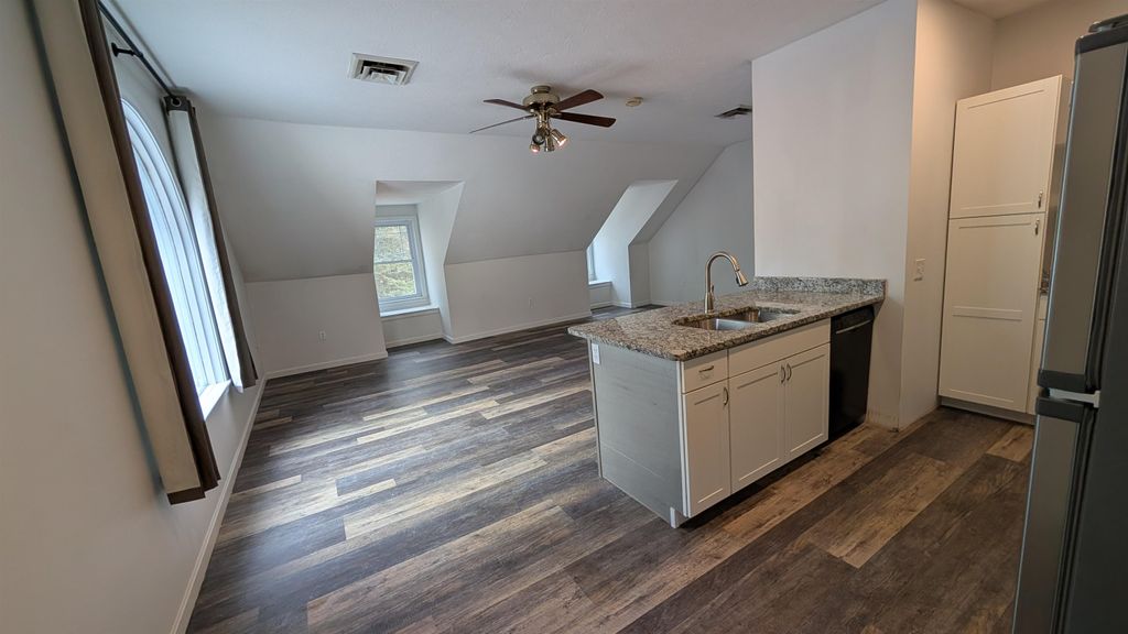 Photo of 56 McIntosh Lane, Bedford, NH 03110 (MLS # 5084533)