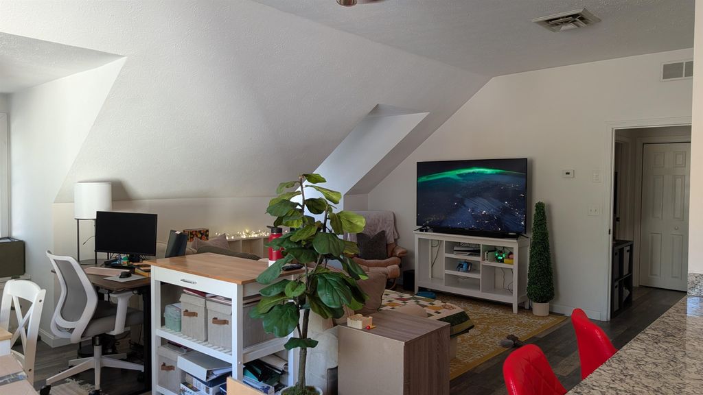 Photo of 56 McIntosh Lane, Bedford, NH 03110 (MLS # 5084533)