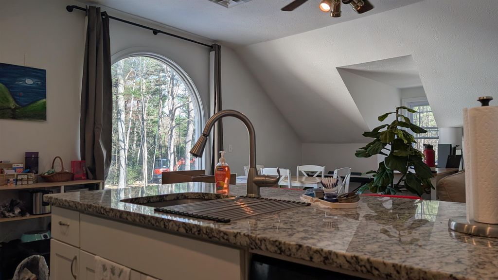 Photo of 56 McIntosh Lane, Bedford, NH 03110 (MLS # 5084533)