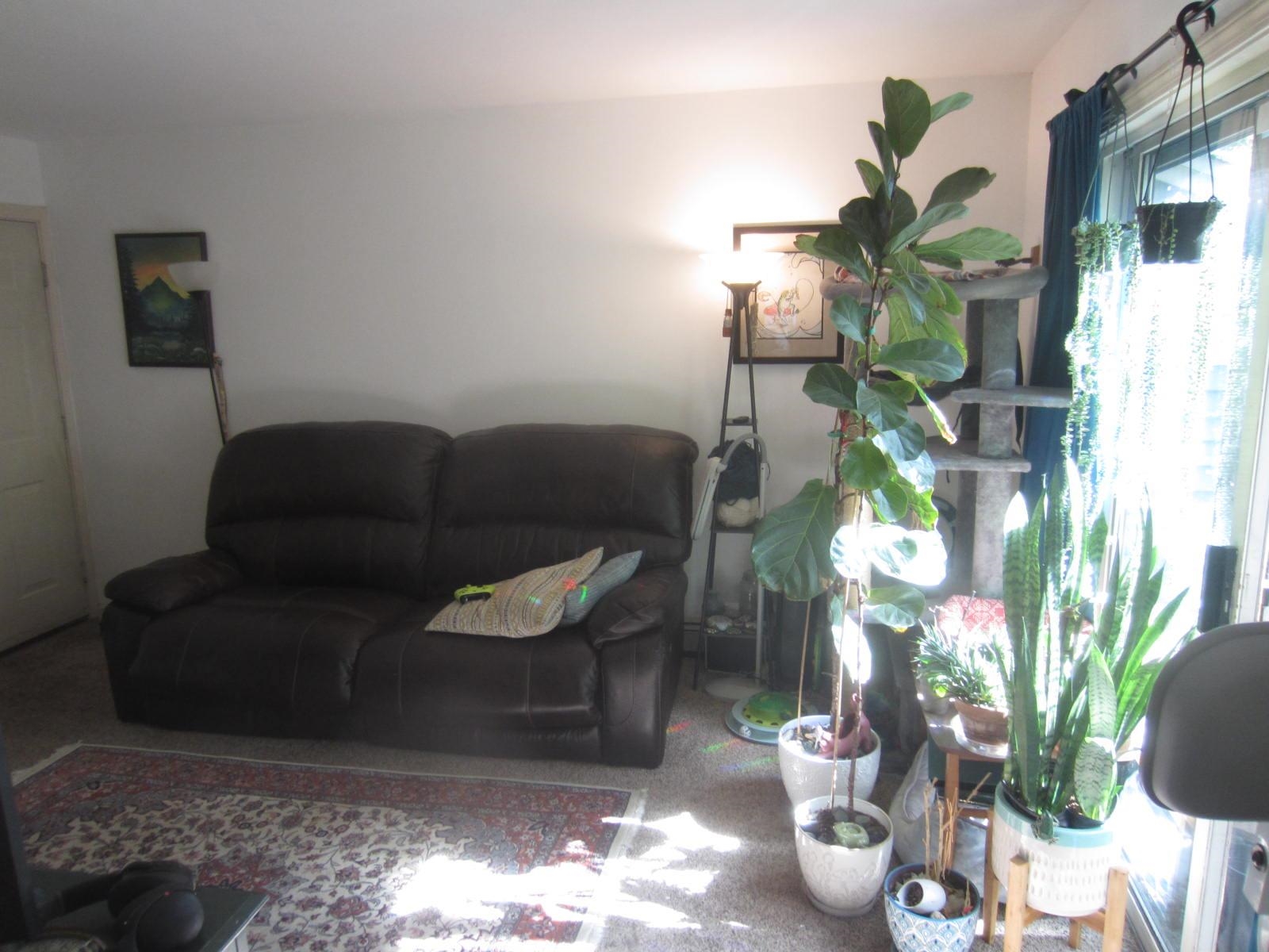 Somersworth, New Hampshire 03878, United States, 2 Bedrooms Bedrooms, ,1 BathroomBathrooms,Residential,Active,210357