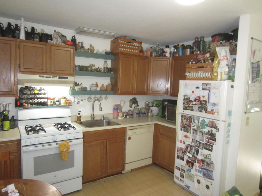 Photo of 1 Sinclair Avenue #4, Somersworth, NH 03878 (MLS # 5061432)
